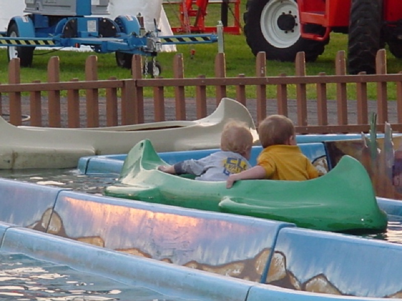 2003/03(March)/Rodeo_Pix/800x600_5 7 MaybeIfWeTryHardEnough.JPG